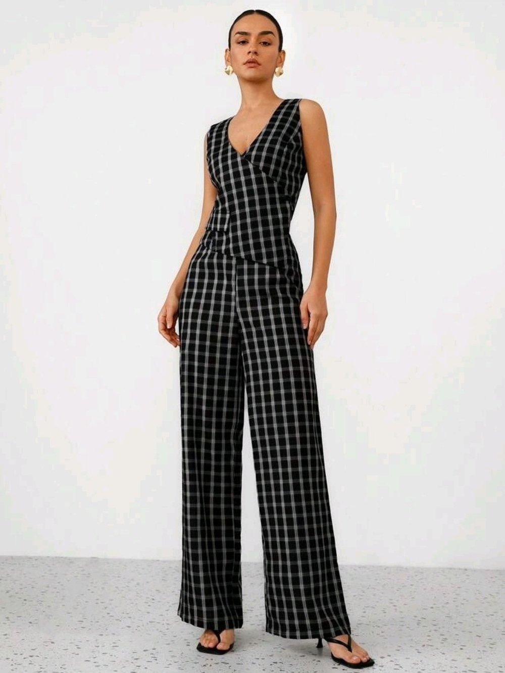 Checked Wide-Leg Pant Suit in Black